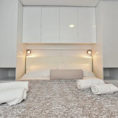 Appartement Sana 2 *