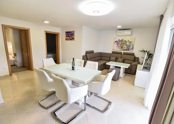 Appartement Sana 2 *