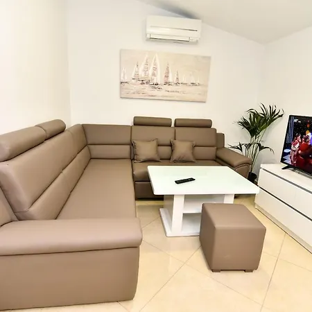 Apartment Sana 2 Vir