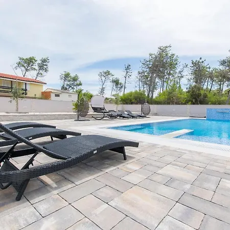 Apartment Sana 2 *