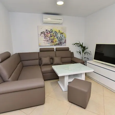 Sana 2 Apartmán Vir