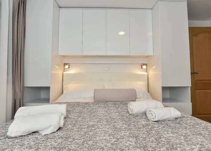 Apartamento Sana 2 *